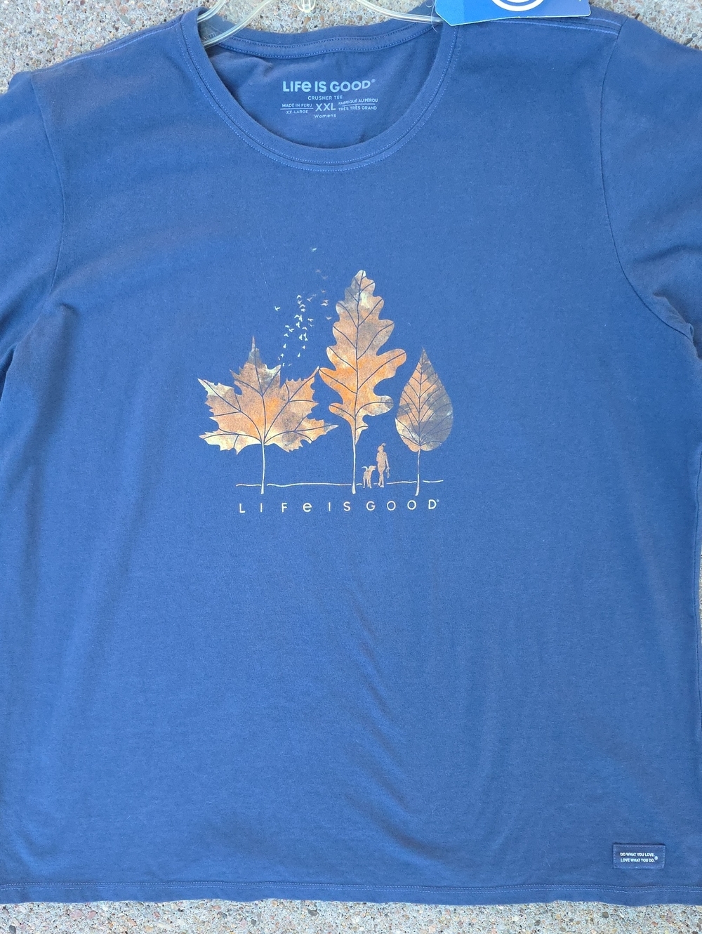 NWT Life Is Good Fall Blue Large Leaves Trees Dog Walking Crusher Tee Size XXL
